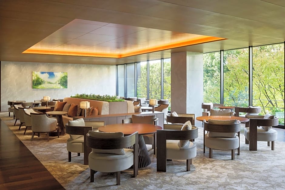 TIAD, Autograph Collection