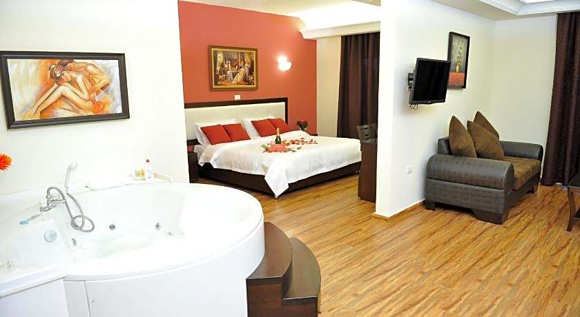 Al Murjan Palace Hotel