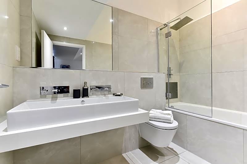 Tower Bridge City Apartments London