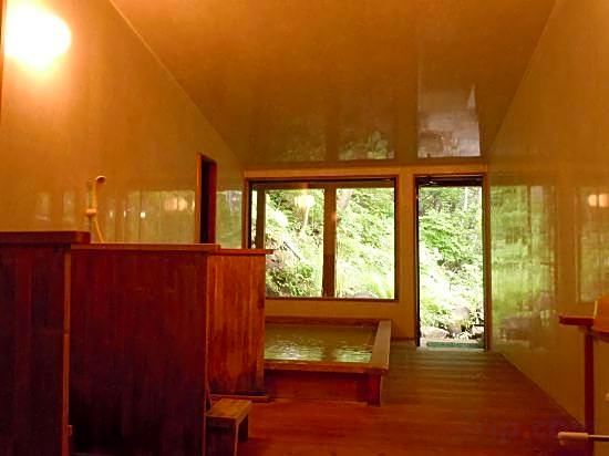 Shiroi Onsen No Yado Shirogane