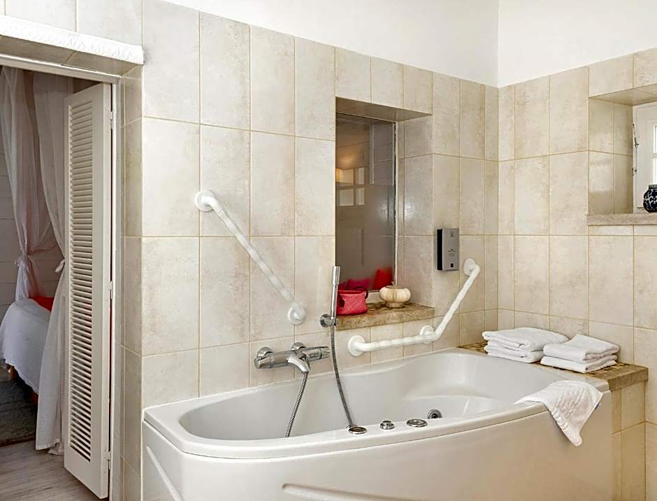 Logis Hôtel Auberge Du Centre Châteaux de la Loire