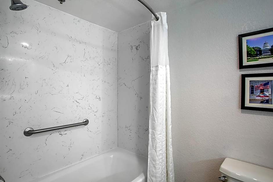 Comfort Suites Downtown Sacramento