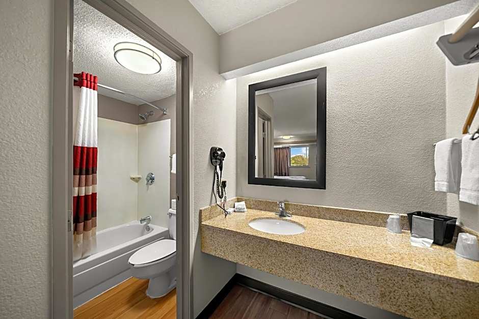 Red Roof Inn Dallas - DFW Airport North