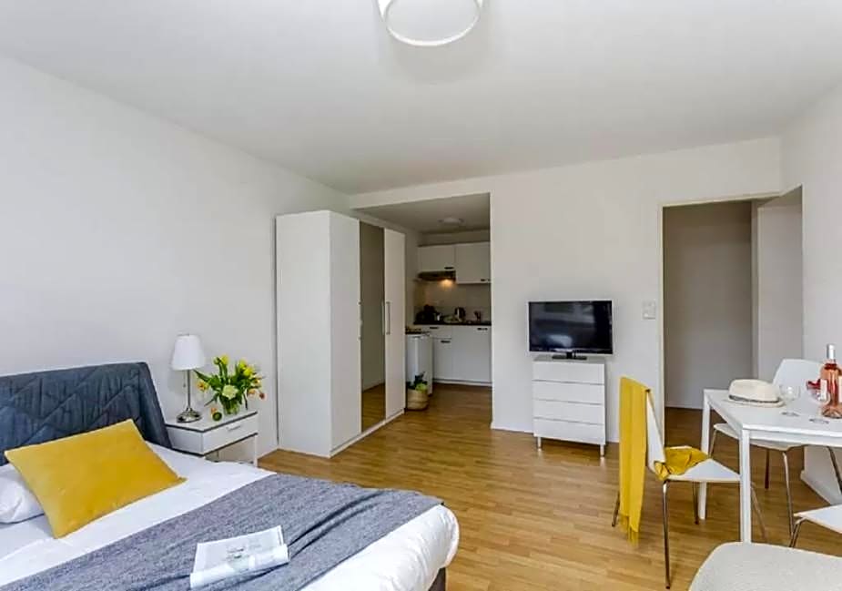 rent a home Delsbergerallee - contactless self check-in