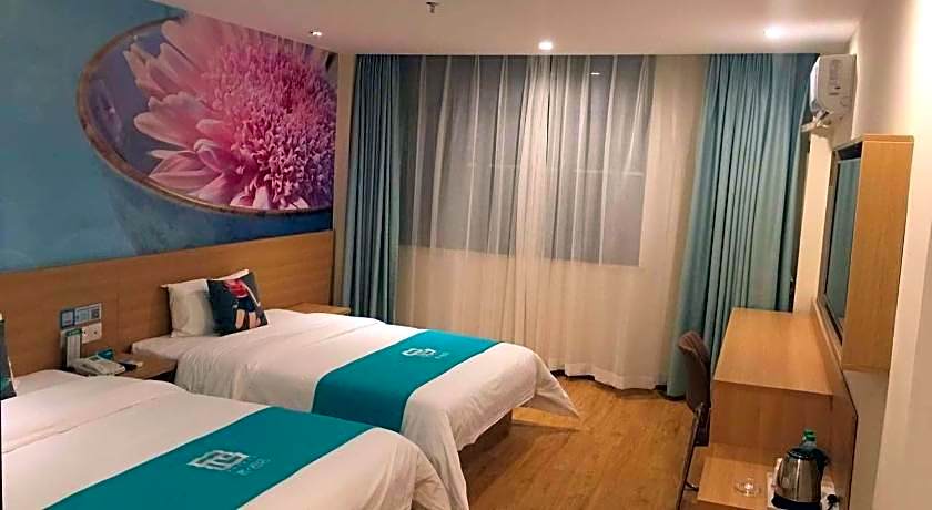 Pai Hotel Huai'an Jinhu Huanyu Square