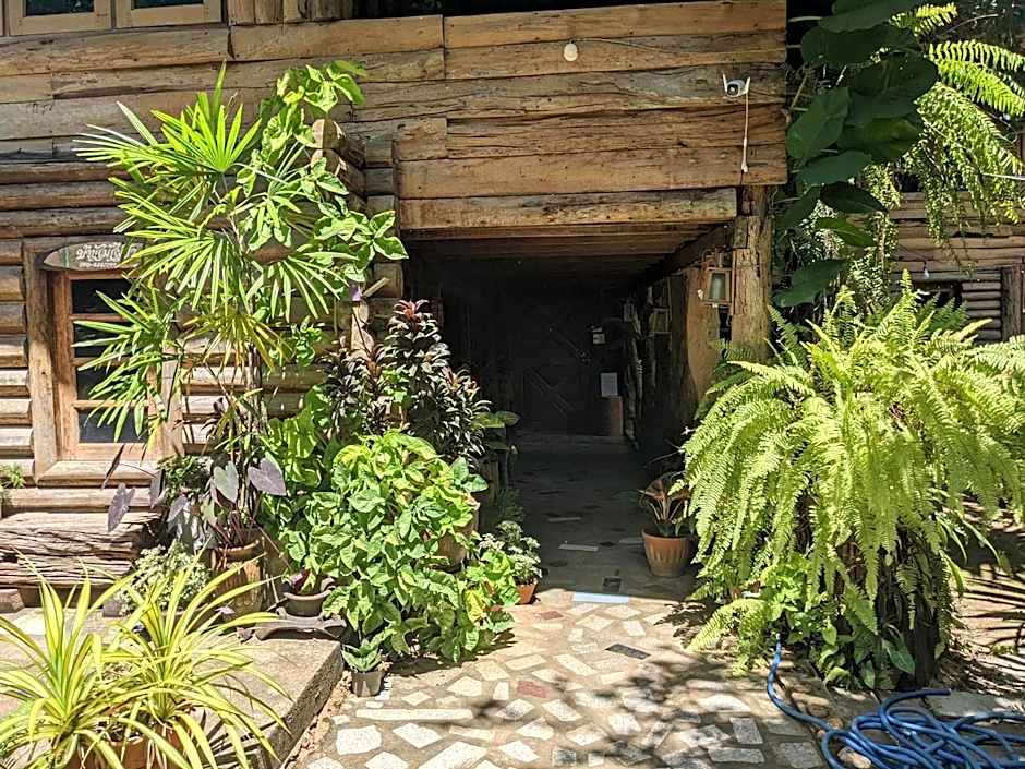 Baanmai Phaipa House