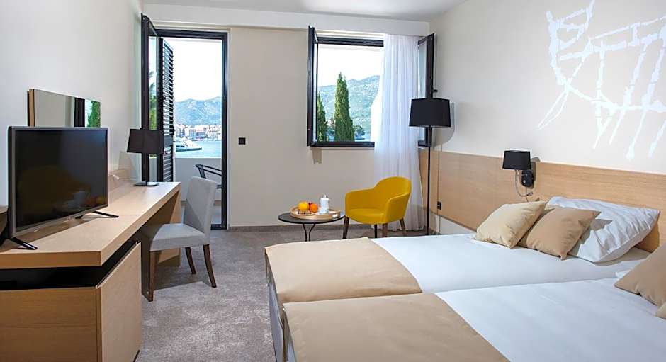 Photo 1 of 6 of Superior Double Room with Seaside Balcony and Extra Bed