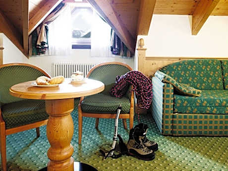 Junior Suite (2 Adults)