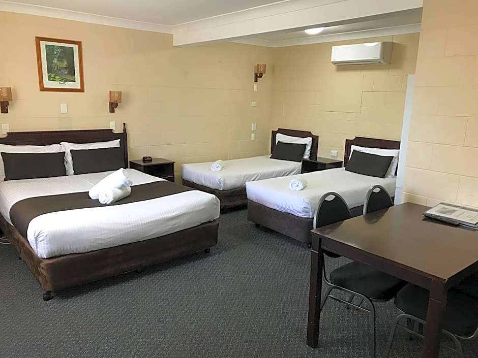 Hideaway Motor Inn
