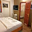 Easy Star Hotel