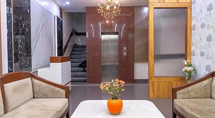 Hotel Leela Grande