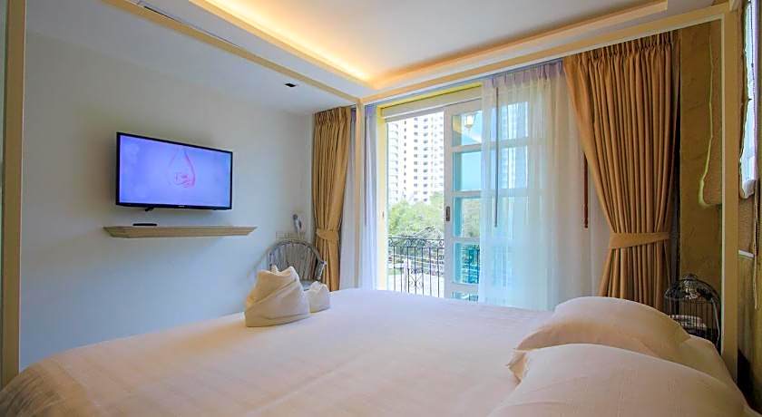 De Pastel Hua Hin Hotel