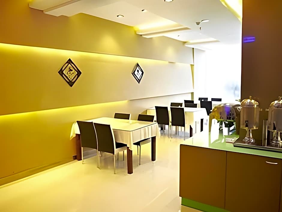 GreenTree Inn Nantong Stadium West Qingnian Road Business Hotel