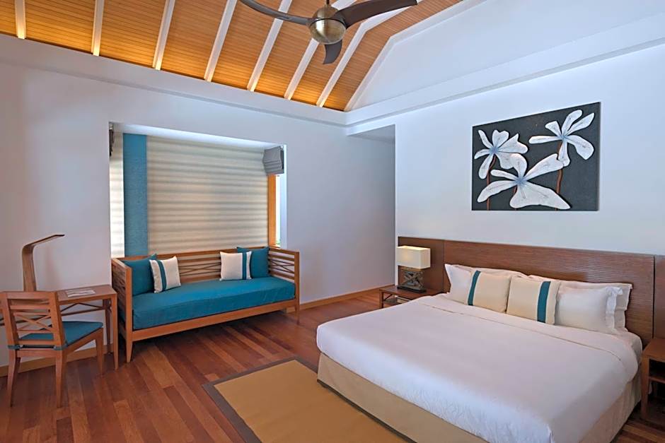 Photo 1 of 5 of Deluxe Bungalow, Beachfront