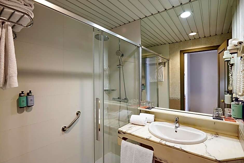 Hesperia Sant Joan Suites