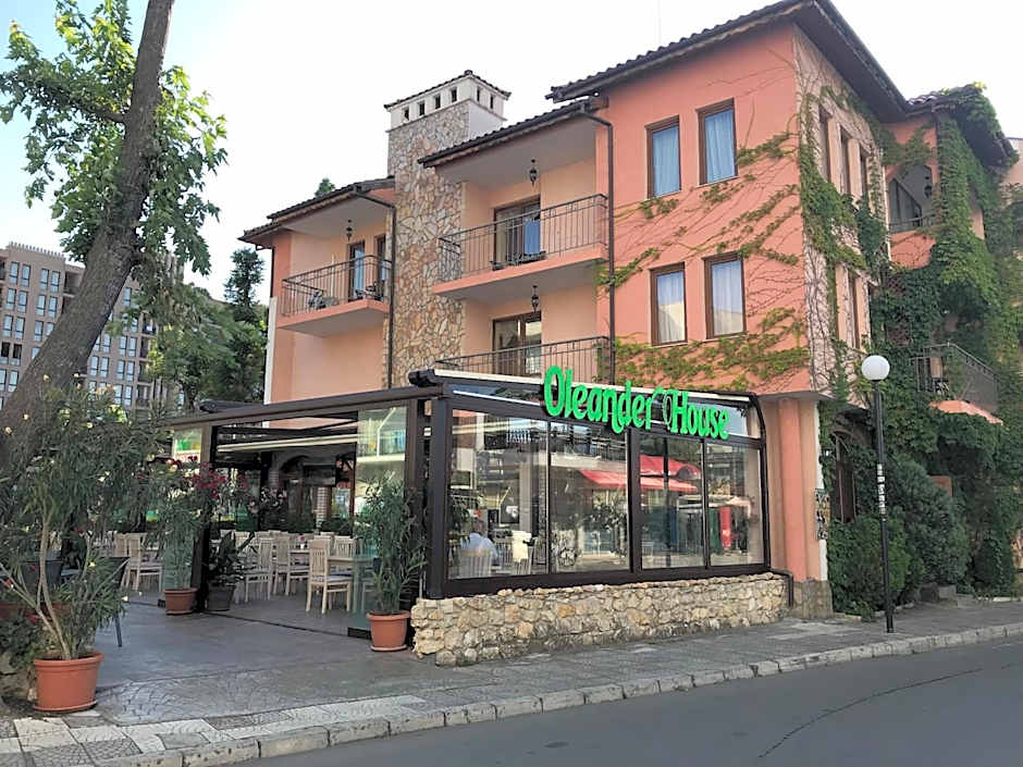 Oleander House and Tennis Club