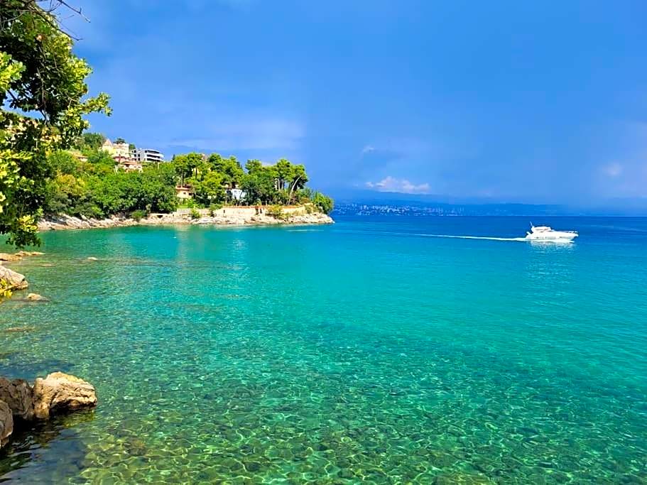 BIG-BLUE Bayview Paradise in Opatija