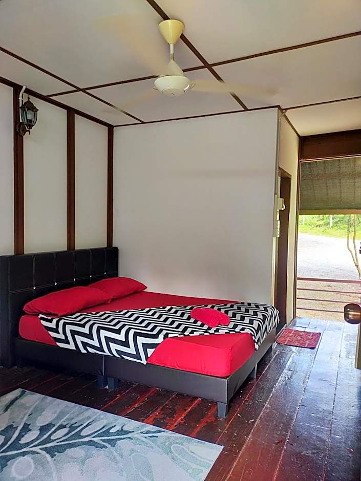 D'Impiana Riverview Chalet # Lenggong