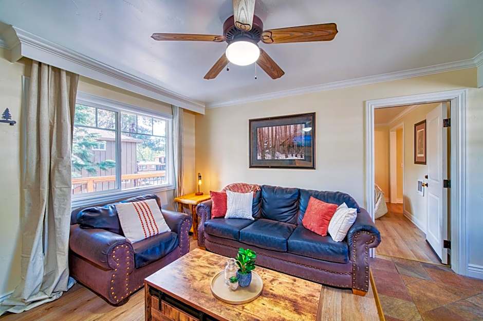 Moose and Maple Lodge