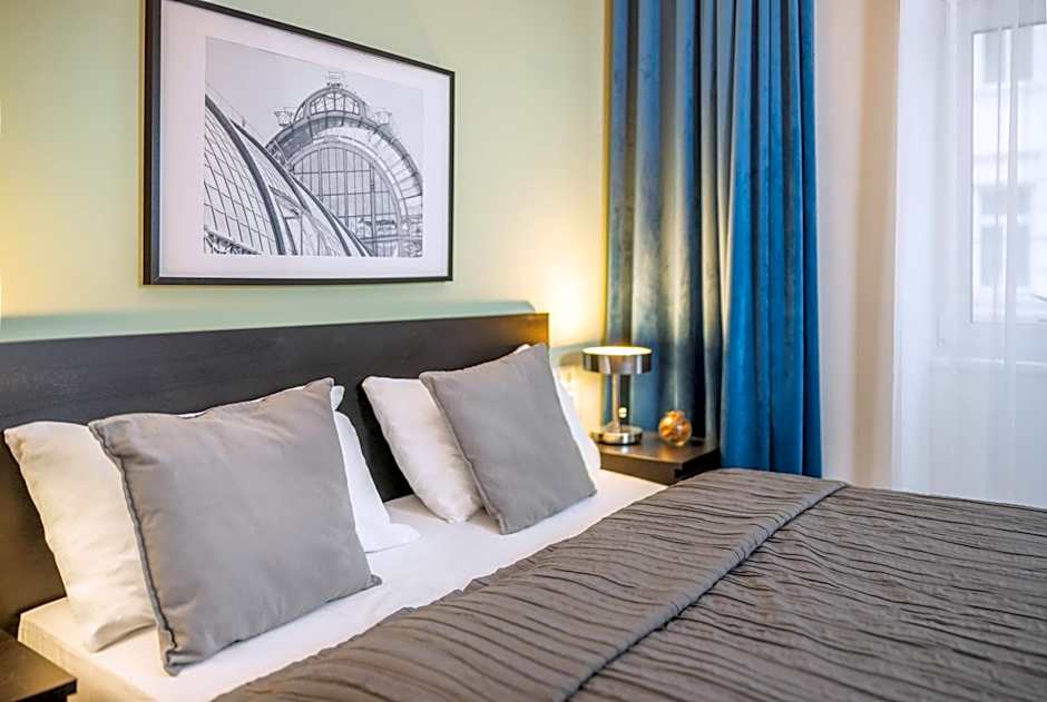 Jimmy's Apartments Emerald