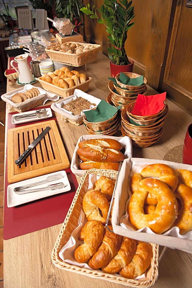 Hotel Gasthof Kröll, 4 Skigebiete in unmittelbarer Nähe, Restaurant mit regionaler Küche