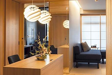 Lounge Suite