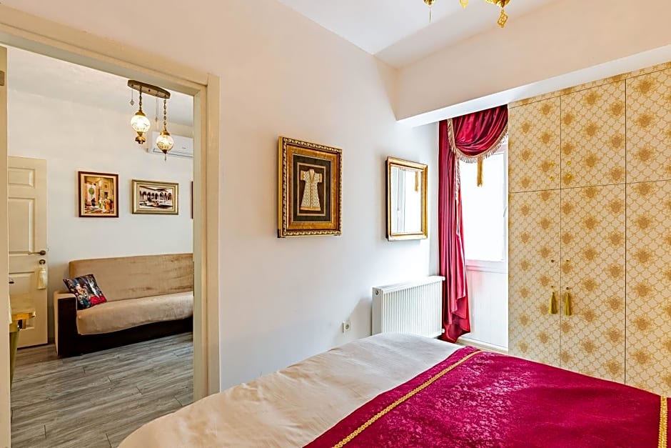 Charming Apartment Designed with Ottoman Style 5 Min Walk to Taksim Square in Beyoglu