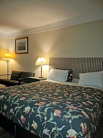 Moosomin Country Squire Inn