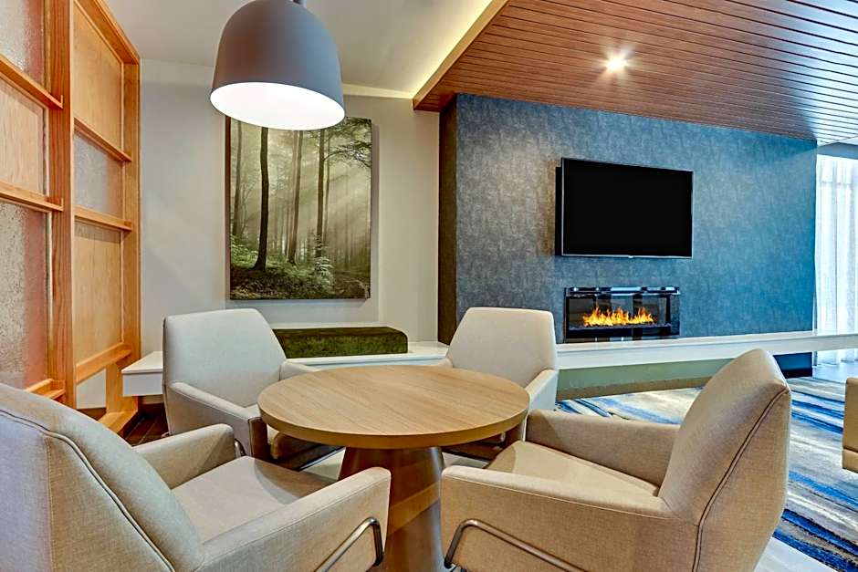 Fairfield Inn & Suites by Marriott Dallas Love Field