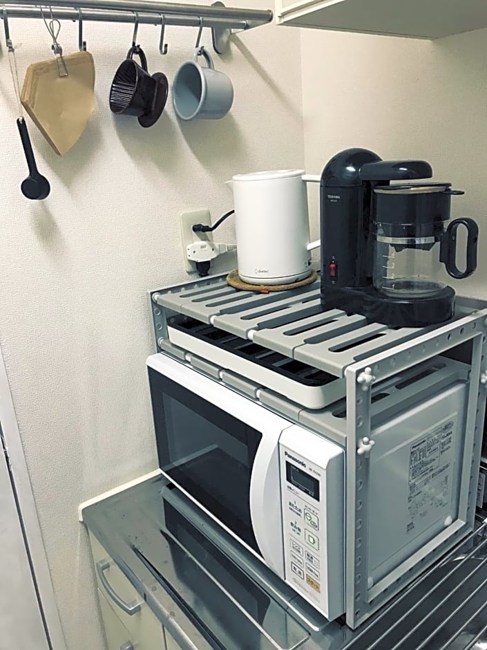 Hostel 1010 & MILLS COFFEE