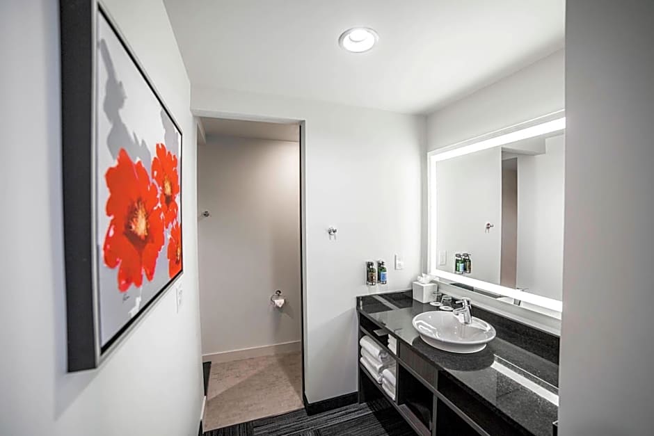 The Davenport Grand, Autograph Collection by Marriott