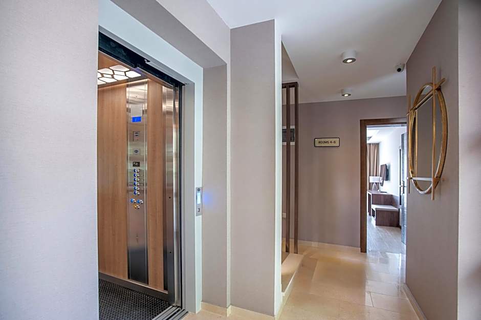 Hotel Twelve by Aycon