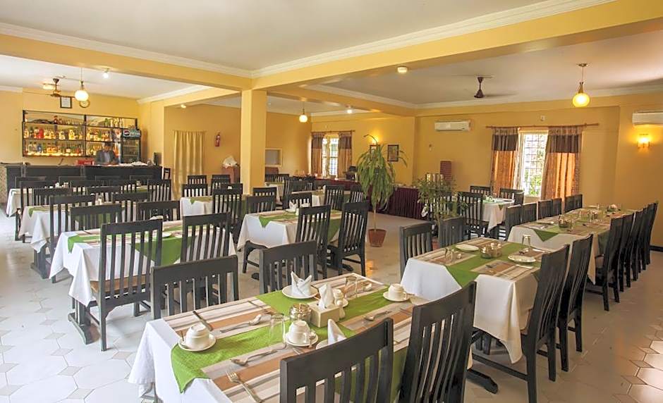 Hotel Crown Himalayas