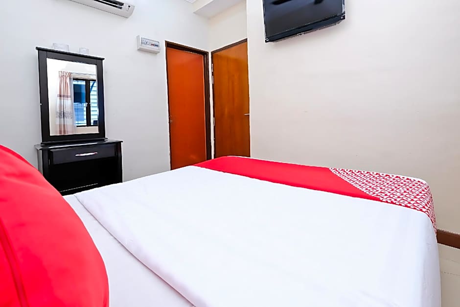 OYO 714 Arina Hotel
