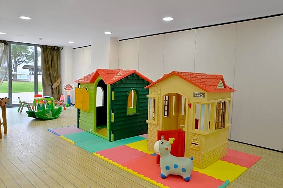 Airotel Achaia Beach