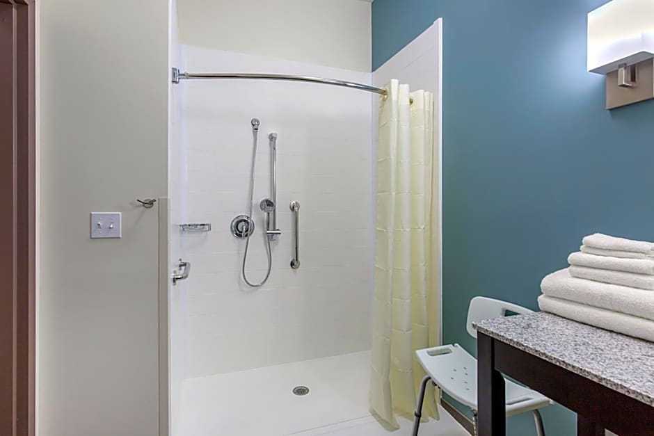 Sleep Inn & Suites