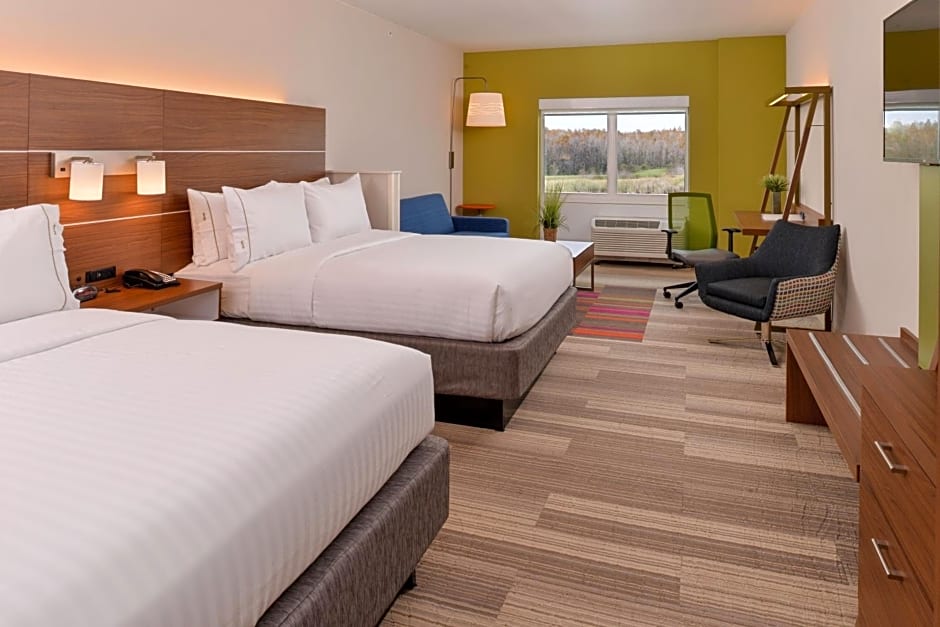 Holiday Inn Express & Suites St. Petersburg - Madeira Beach