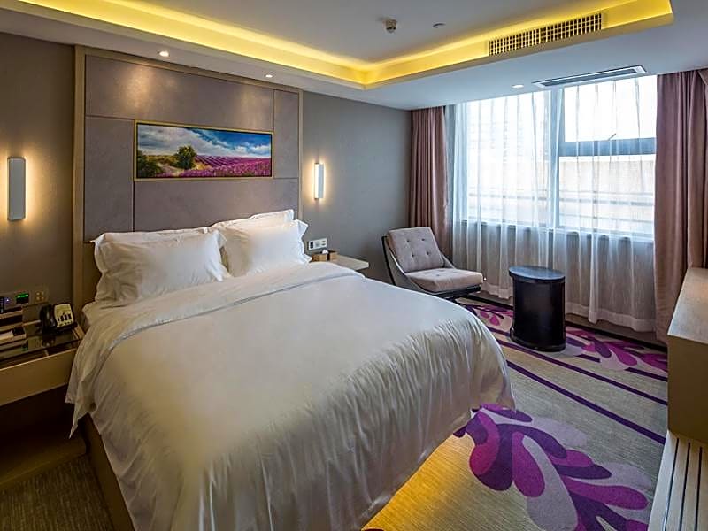 Lavande Hotel Shenzhen Baoan Haiya Binfen City Branch