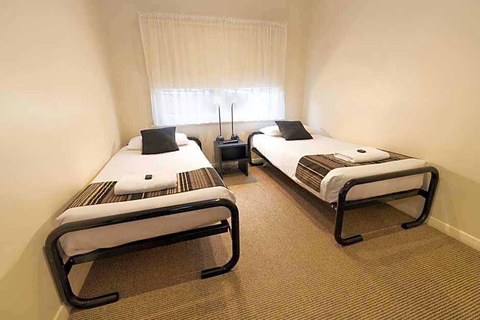 Sovereign Park Motor Inn