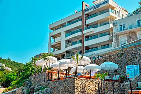 HOTEL MEDITERRANEO LIMAN free private beach for hotel guest