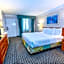 La Quinta Inn & Suites by Wyndham Clute Lake Jackson