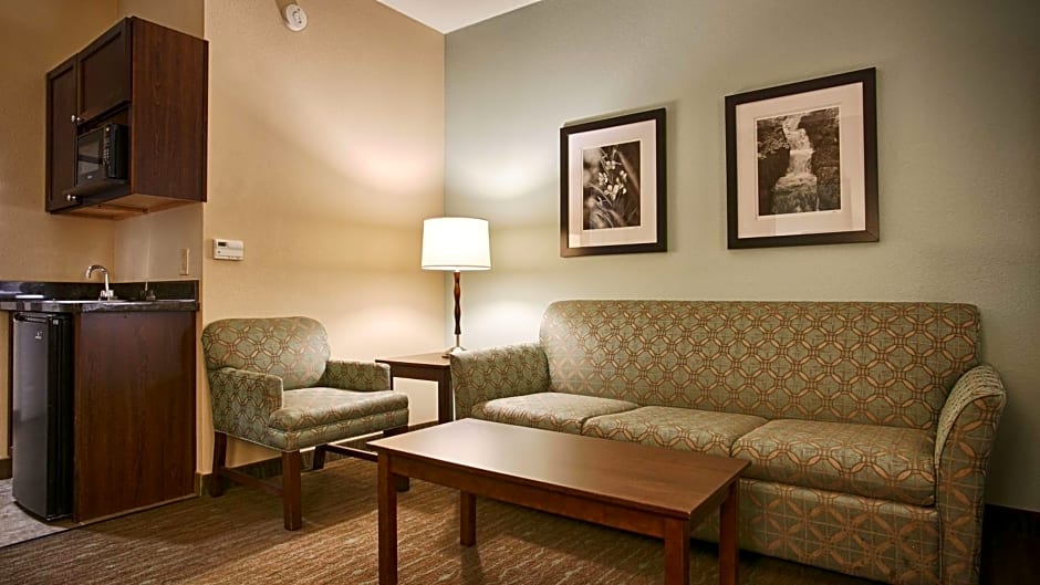 Best Western Plus Texarkana Inn And Suites