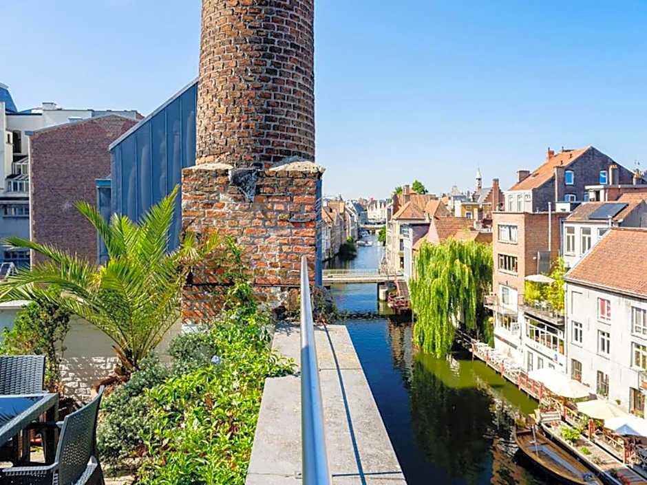 Budget Rooms by Ghent River