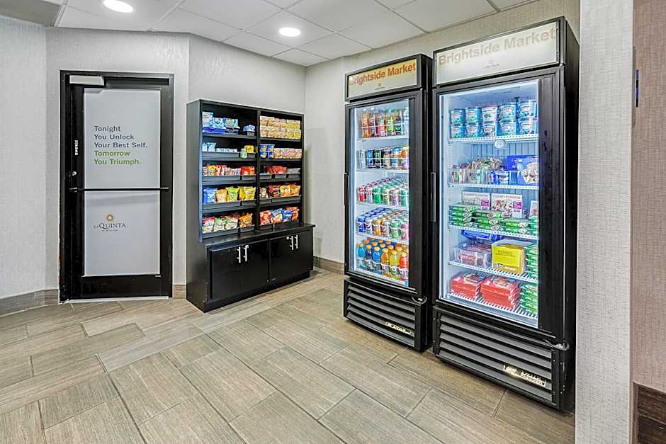 La Quinta Inn & Suites by Wyndham Clarksville