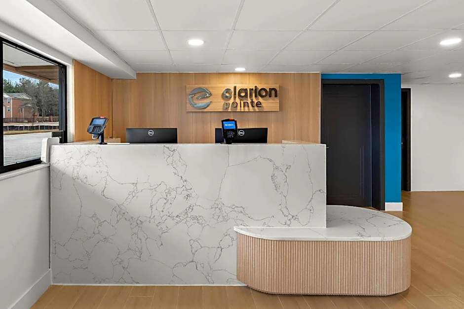 Clarion Pointe Kennesaw Town Center