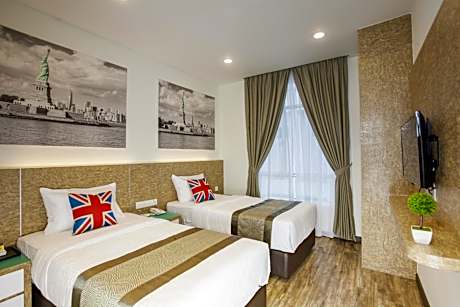 Superior Twin Room with City View