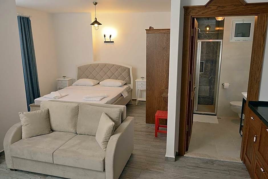 Brothers Cesme Boutique Hotel
