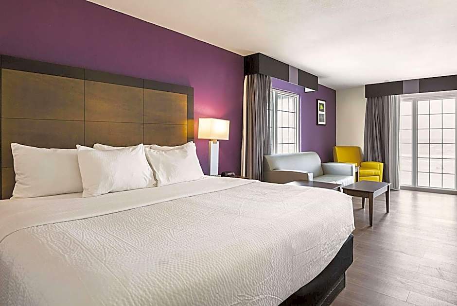 Wingate by Wyndham Galveston Beachfront at the Seawall