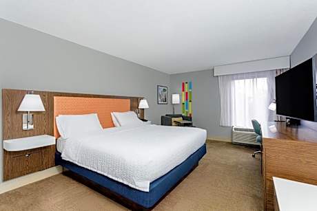 Deluxe King Room - Non-Smoking