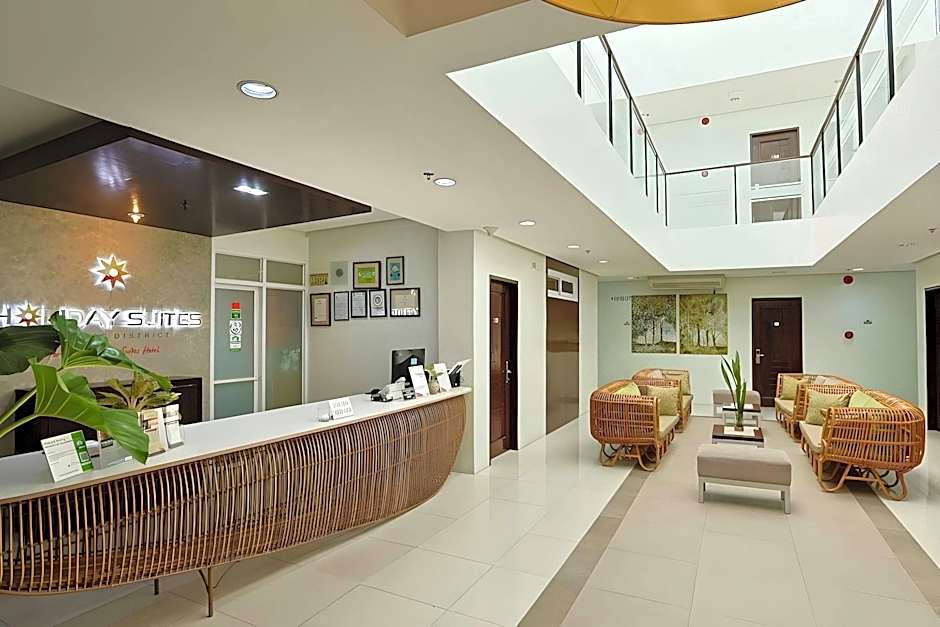 Holiday Suites Business District - Formerly Empire Suites Hotel